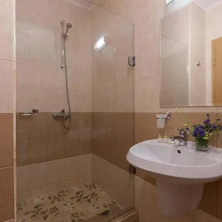 Royal Sun Apartman *